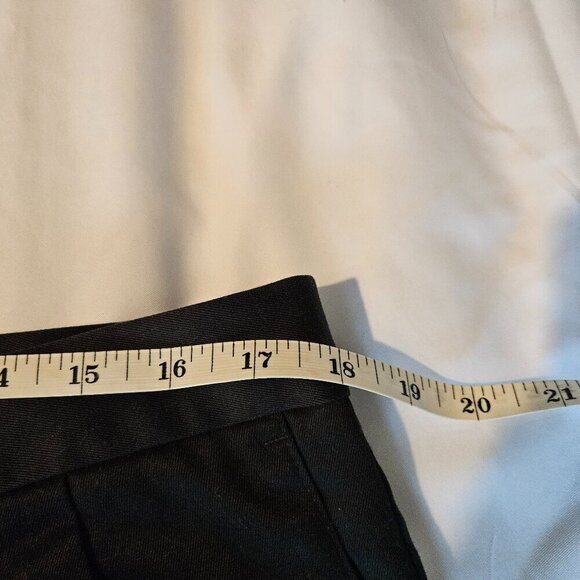 Dockers  Signature Khaki Classic Fit Pleated Front Pant - Picture 3 of 8